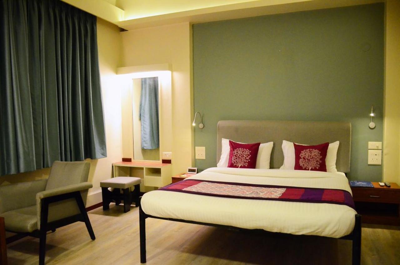 Oyo 6429 Hotel Pearl Pune Exterior photo