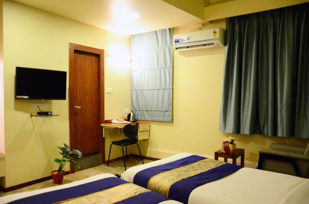 Oyo 6429 Hotel Pearl Pune Exterior photo